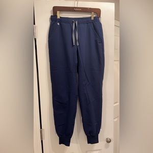 Men’s Figs Navy Jogger scrub pants size S